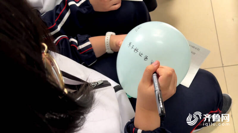 高考临近,德州老师多花样心理辅导,助高三学生轻松备考