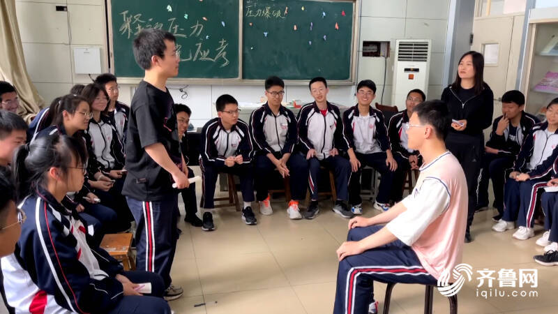 高考临近,德州老师多花样心理辅导,助高三学生轻松备考