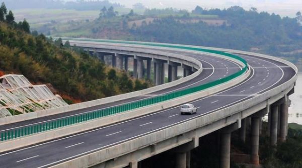 高速行车这些注意事项要牢记，关乎安全与顺畅